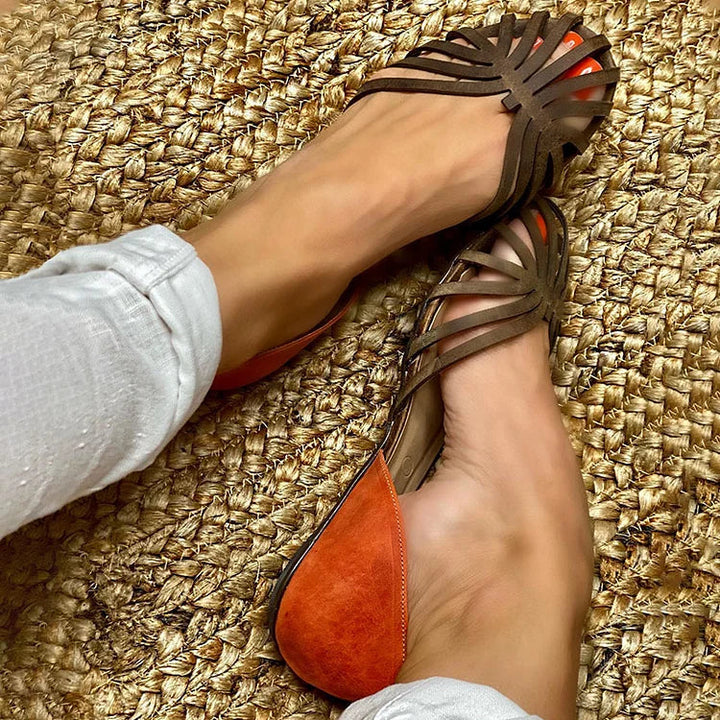 GIADA | Elegant carved sandals with refined two-tone detail