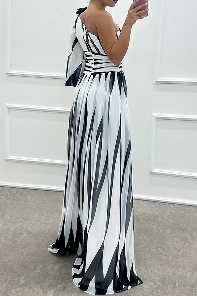 Shiloh - Elegant Striped One Shoulder Maxi Dress