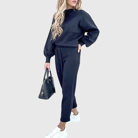 Comfortable and Stylish Women's Tracksuit