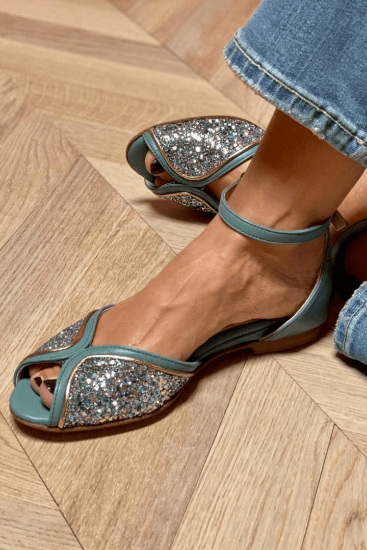 BRIGITTA | Elegant Flat Glitter Sandals Perfect for Any Occasion