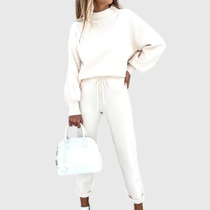 Comfortable and Stylish Women's Tracksuit