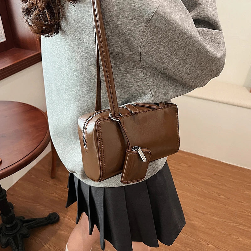 mari™ Shoulder Bag with Wallet – the Perfect Combination of Style and Functionality