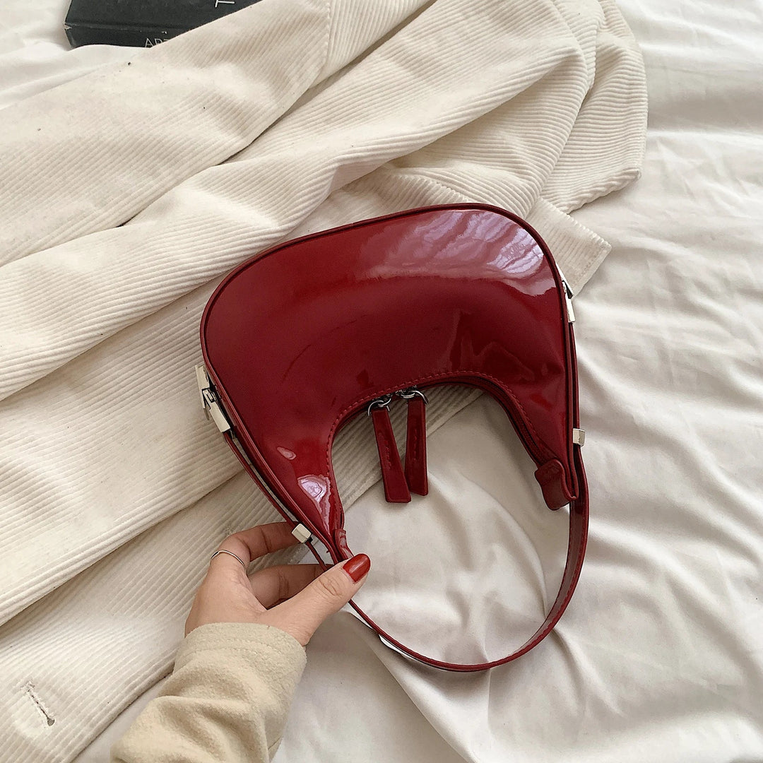 Vintage crescent-shaped bag Bella™
