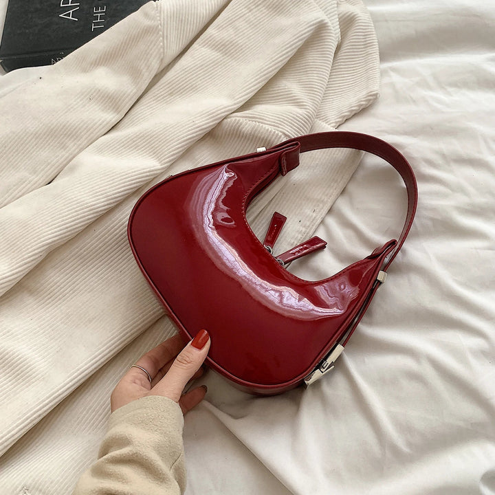 Vintage crescent-shaped bag Bella™