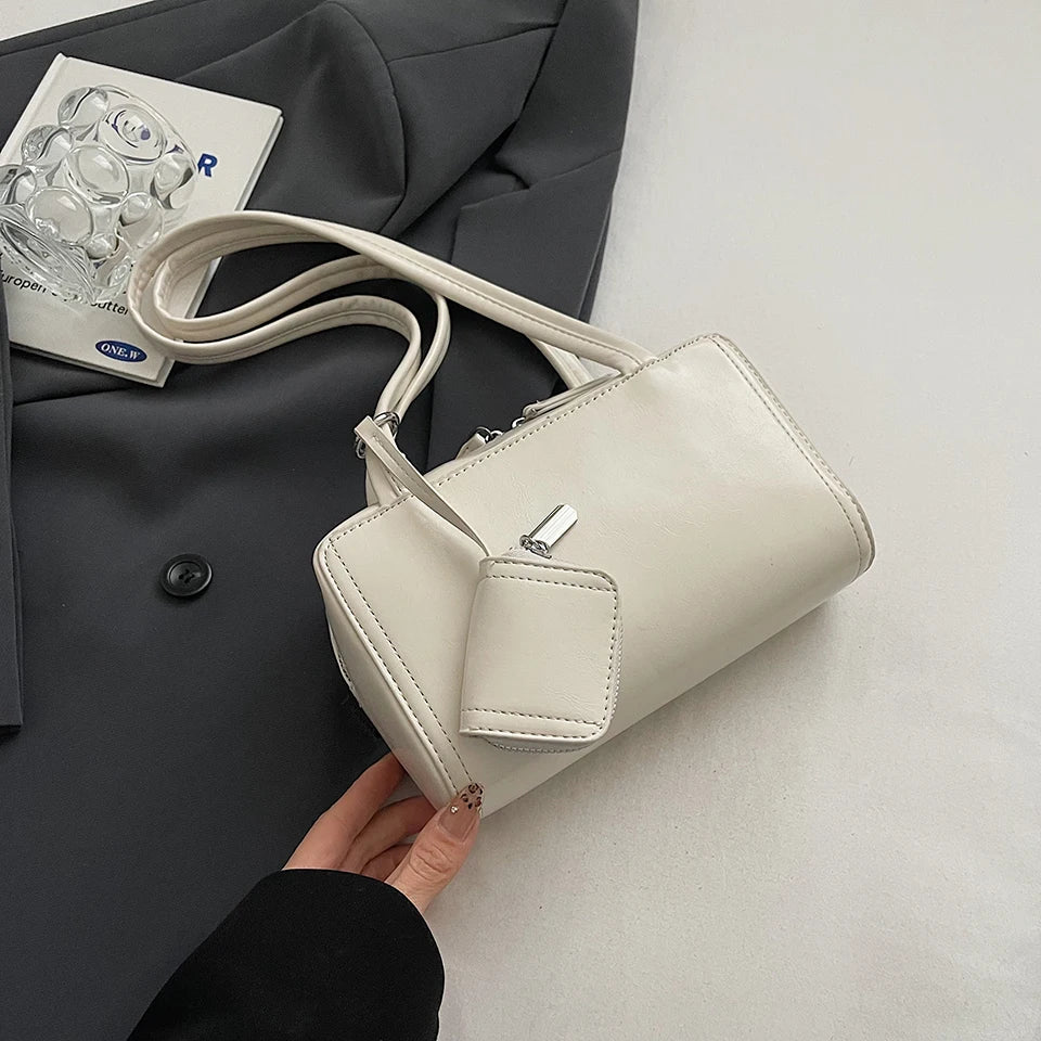 mari™ Shoulder Bag with Wallet – the Perfect Combination of Style and Functionality