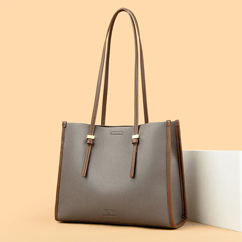 Elegant everyday bag with a leather look