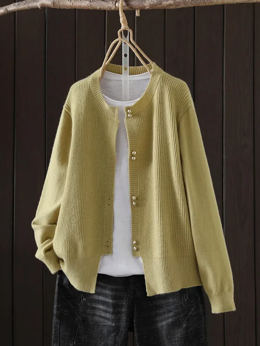 Anita – Elegant Pearl-Button Cardigan