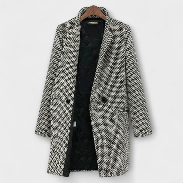 Gina – Timeless Heritage Houndstooth Coat
